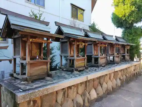 白山神社（松河戸町）の末社・摂社