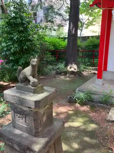 富士稲荷神社の狛犬