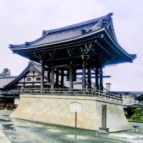 豊川閣　妙厳寺の{uncategorized: "未分類", other: "その他", undefined: "問題あり", building: "その他建物", grave: "お墓", sacred_gate: "鳥居", guardian: "狛犬", statue: "像", buddha: "仏像", history: "歴史", nature: "自然", garden: "庭園", animal: "動物", pagoda: "塔", temizu: "手水舎", mountain_gate: "山門・神門", sanctuary: "本殿・本堂", subordinate: "末社・摂社", art: "芸術", scenery: "景色", jizo: "地蔵", ema: "絵馬", goshuin: "御朱印", omikuji: "おみくじ", items: "授与品その他", amulet: "お守り", goshuincho: "御朱印帳", eats: "食事", festival: "お祭り", votive_dance: "神楽", shichigosan: "七五三参", wedding: "結婚式", experience: "体験その他", initially: "初詣", around: "周辺", anti_infection: "感染症対策"}