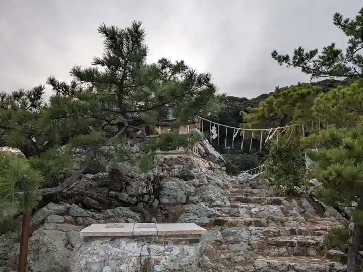 猪鼻湖神社(静岡県)