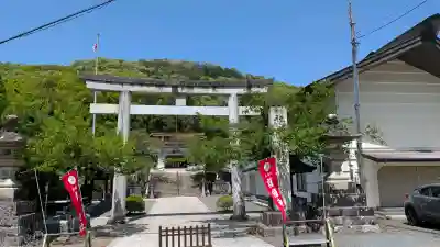 福島縣護國神社の{uncategorized: "未分類", other: "その他", undefined: "問題あり", building: "その他建物", grave: "お墓", sacred_gate: "鳥居", guardian: "狛犬", statue: "像", buddha: "仏像", history: "歴史", nature: "自然", garden: "庭園", animal: "動物", pagoda: "塔", temizu: "手水舎", mountain_gate: "山門・神門", sanctuary: "本殿・本堂", subordinate: "末社・摂社", art: "芸術", scenery: "景色", jizo: "地蔵", ema: "絵馬", goshuin: "御朱印", omikuji: "おみくじ", items: "授与品その他", amulet: "お守り", goshuincho: "御朱印帳", eats: "食事", festival: "お祭り", votive_dance: "神楽", shichigosan: "七五三参", wedding: "結婚式", experience: "体験その他", initially: "初詣", around: "周辺", anti_infection: "感染症対策"}