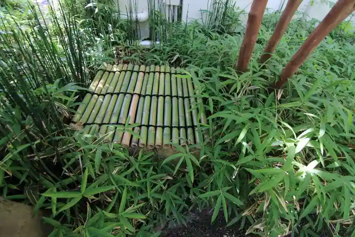 萬寿神社(柏屋本店願掛け萬寿石)(福島県)
