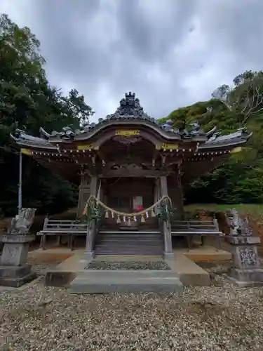 百々神社の本殿・本堂