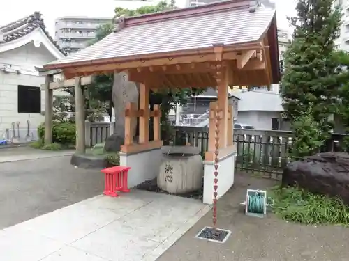 鶴見神社の手水舎