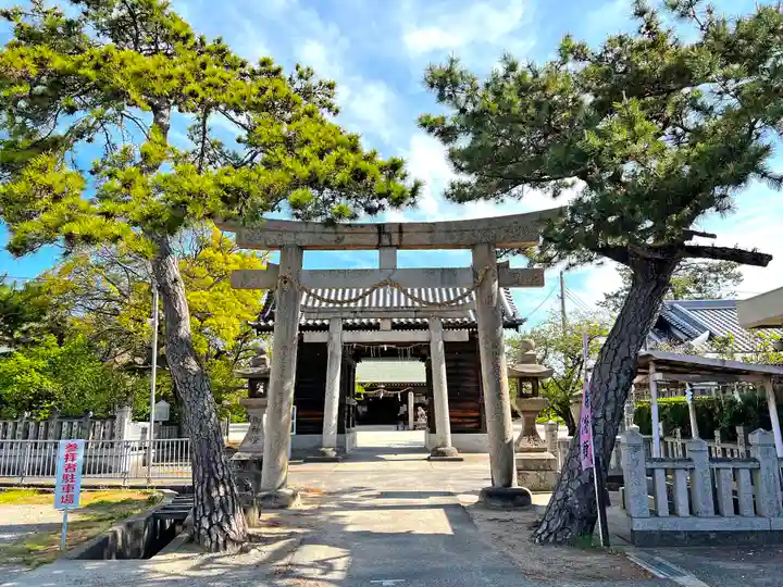 御厨神社の山門・神門