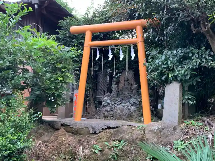 横浜御嶽神社の末社・摂社