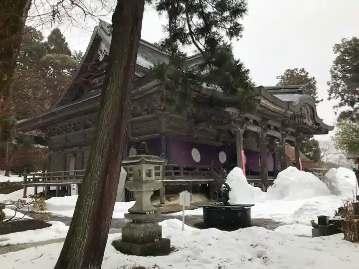 成相寺の本殿・本堂