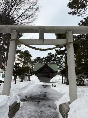丘珠神社の{uncategorized: "未分類", other: "その他", undefined: "問題あり", building: "その他建物", grave: "お墓", sacred_gate: "鳥居", guardian: "狛犬", statue: "像", buddha: "仏像", history: "歴史", nature: "自然", garden: "庭園", animal: "動物", pagoda: "塔", temizu: "手水舎", mountain_gate: "山門・神門", sanctuary: "本殿・本堂", subordinate: "末社・摂社", art: "芸術", scenery: "景色", jizo: "地蔵", ema: "絵馬", goshuin: "御朱印", omikuji: "おみくじ", items: "授与品その他", amulet: "お守り", goshuincho: "御朱印帳", eats: "食事", festival: "お祭り", votive_dance: "神楽", shichigosan: "七五三参", wedding: "結婚式", experience: "体験その他", initially: "初詣", around: "周辺", anti_infection: "感染症対策"}