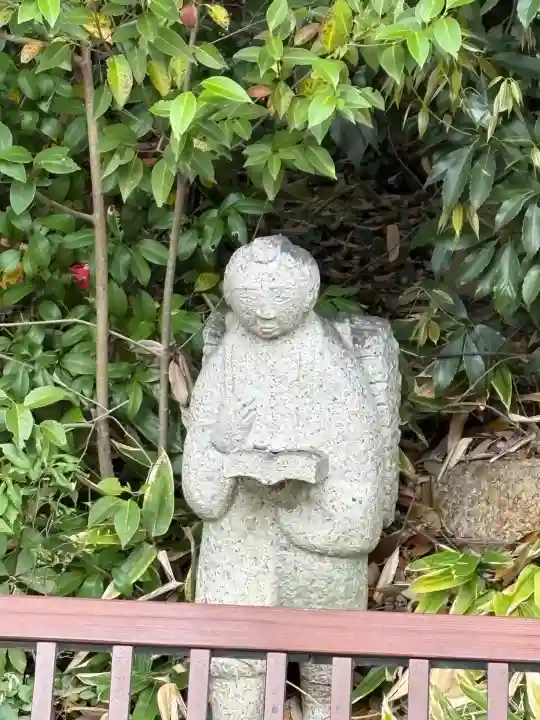 伊砂砂神社の{uncategorized: "未分類", other: "その他", undefined: "問題あり", building: "その他建物", grave: "お墓", sacred_gate: "鳥居", guardian: "狛犬", statue: "像", buddha: "仏像", history: "歴史", nature: "自然", garden: "庭園", animal: "動物", pagoda: "塔", temizu: "手水舎", mountain_gate: "山門・神門", sanctuary: "本殿・本堂", subordinate: "末社・摂社", art: "芸術", scenery: "景色", jizo: "地蔵", ema: "絵馬", goshuin: "御朱印", omikuji: "おみくじ", items: "授与品その他", amulet: "お守り", goshuincho: "御朱印帳", eats: "食事", festival: "お祭り", votive_dance: "神楽", shichigosan: "七五三参", wedding: "結婚式", experience: "体験その他", initially: "初詣", around: "周辺", anti_infection: "感染症対策"}