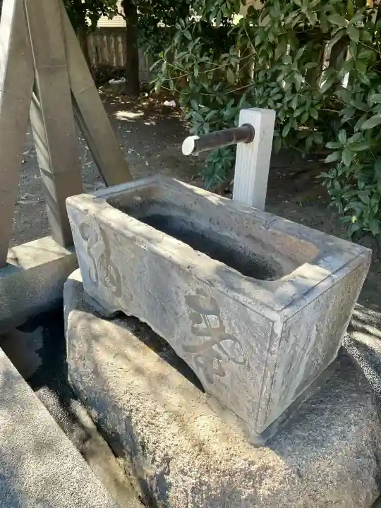 國領神社の{uncategorized: "未分類", other: "その他", undefined: "問題あり", building: "その他建物", grave: "お墓", sacred_gate: "鳥居", guardian: "狛犬", statue: "像", buddha: "仏像", history: "歴史", nature: "自然", garden: "庭園", animal: "動物", pagoda: "塔", temizu: "手水舎", mountain_gate: "山門・神門", sanctuary: "本殿・本堂", subordinate: "末社・摂社", art: "芸術", scenery: "景色", jizo: "地蔵", ema: "絵馬", goshuin: "御朱印", omikuji: "おみくじ", items: "授与品その他", amulet: "お守り", goshuincho: "御朱印帳", eats: "食事", festival: "お祭り", votive_dance: "神楽", shichigosan: "七五三参", wedding: "結婚式", experience: "体験その他", initially: "初詣", around: "周辺", anti_infection: "感染症対策"}