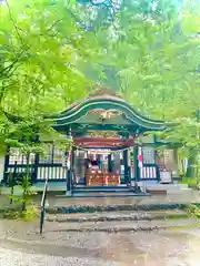 新屋山神社の本殿