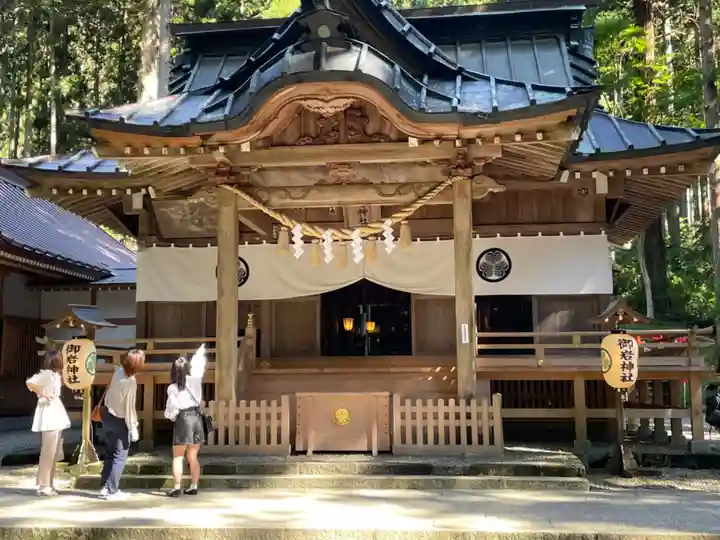 御岩神社の本殿・本堂