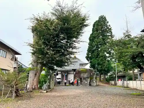 三ツ石神社の建物その他