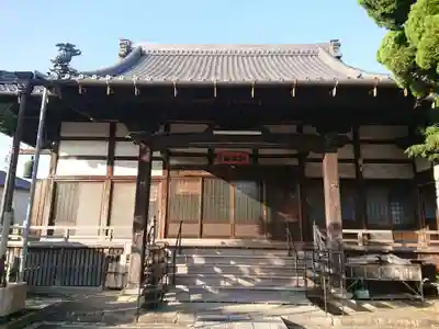 願行寺の本殿・本堂