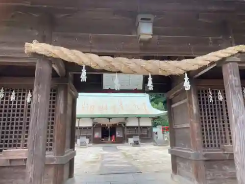 高縄神社の山門・神門