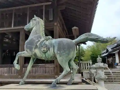 志方八幡宮の像