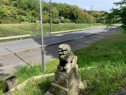 犬飼神社の狛犬