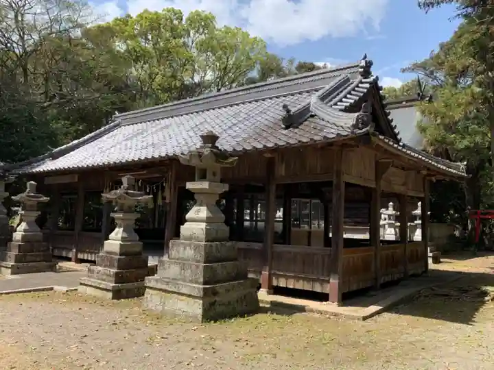 近津神社の本殿・本堂