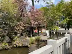 進雄神社の庭園