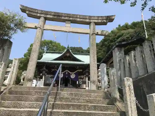 草津八幡宮の鳥居