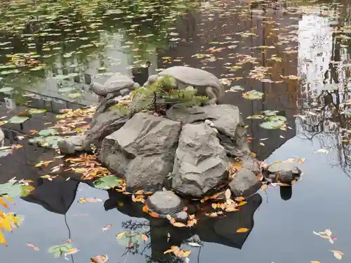 善知鳥神社の庭園