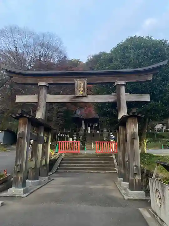 高尾山麓氷川神社の鳥居