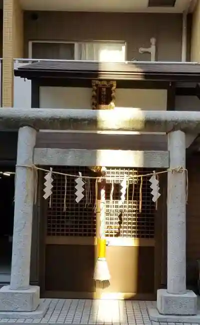 豊潤稲荷神社の鳥居