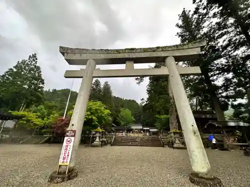 飛驒一宮水無神社の鳥居