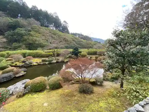 三室戸寺の庭園