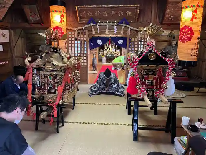 飯部磐座神社の建物その他