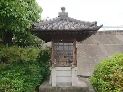 祠の末社・摂社