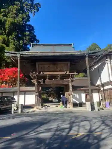 金剛三昧院の山門