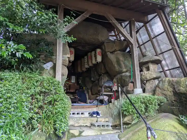 岩屋不動明王(滋賀県)