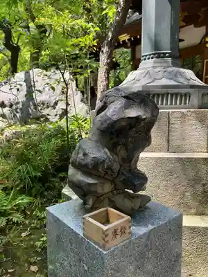 愛宕神社の像