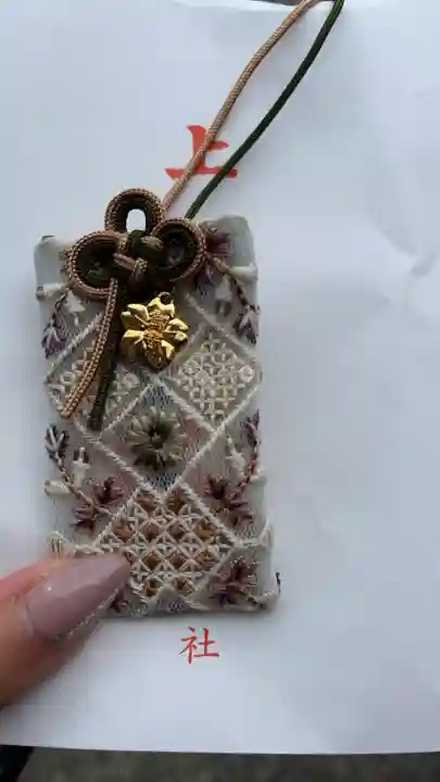 彌都加伎神社の{uncategorized: "未分類", other: "その他", undefined: "問題あり", building: "その他建物", grave: "お墓", sacred_gate: "鳥居", guardian: "狛犬", statue: "像", buddha: "仏像", history: "歴史", nature: "自然", garden: "庭園", animal: "動物", pagoda: "塔", temizu: "手水舎", mountain_gate: "山門・神門", sanctuary: "本殿・本堂", subordinate: "末社・摂社", art: "芸術", scenery: "景色", jizo: "地蔵", ema: "絵馬", goshuin: "御朱印", omikuji: "おみくじ", items: "授与品その他", amulet: "お守り", goshuincho: "御朱印帳", eats: "食事", festival: "お祭り", votive_dance: "神楽", shichigosan: "七五三参", wedding: "結婚式", experience: "体験その他", initially: "初詣", around: "周辺", anti_infection: "感染症対策"}