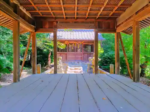 神明社（両寺内）の本殿