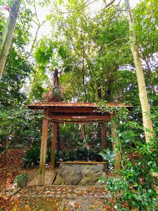 白郷稲荷神社の手水舎