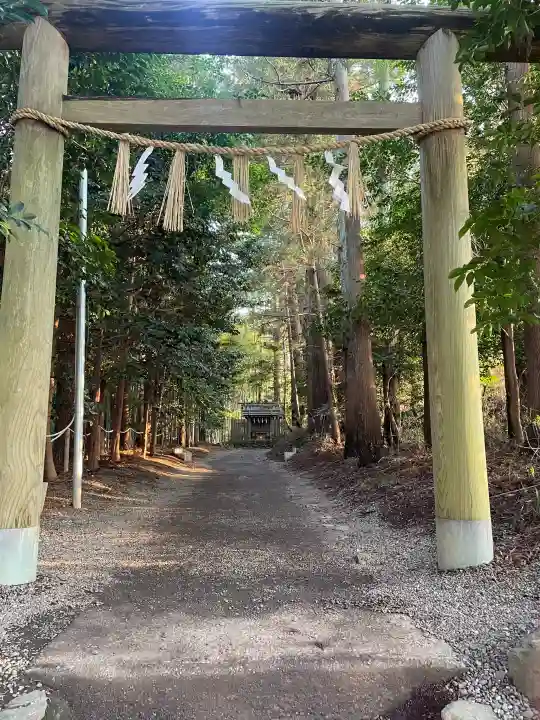 香取神宮奥宮の{uncategorized: "未分類", other: "その他", undefined: "問題あり", building: "その他建物", grave: "お墓", sacred_gate: "鳥居", guardian: "狛犬", statue: "像", buddha: "仏像", history: "歴史", nature: "自然", garden: "庭園", animal: "動物", pagoda: "塔", temizu: "手水舎", mountain_gate: "山門・神門", sanctuary: "本殿・本堂", subordinate: "末社・摂社", art: "芸術", scenery: "景色", jizo: "地蔵", ema: "絵馬", goshuin: "御朱印", omikuji: "おみくじ", items: "授与品その他", amulet: "お守り", goshuincho: "御朱印帳", eats: "食事", festival: "お祭り", votive_dance: "神楽", shichigosan: "七五三参", wedding: "結婚式", experience: "体験その他", initially: "初詣", around: "周辺", anti_infection: "感染症対策"}