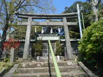 片瀬諏訪神社の鳥居
