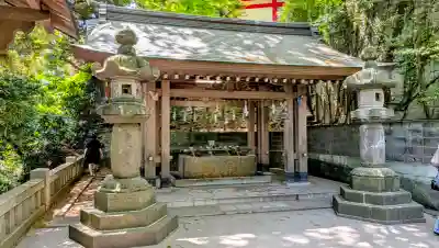 江島神社の{uncategorized: "未分類", other: "その他", undefined: "問題あり", building: "その他建物", grave: "お墓", sacred_gate: "鳥居", guardian: "狛犬", statue: "像", buddha: "仏像", history: "歴史", nature: "自然", garden: "庭園", animal: "動物", pagoda: "塔", temizu: "手水舎", mountain_gate: "山門・神門", sanctuary: "本殿・本堂", subordinate: "末社・摂社", art: "芸術", scenery: "景色", jizo: "地蔵", ema: "絵馬", goshuin: "御朱印", omikuji: "おみくじ", items: "授与品その他", amulet: "お守り", goshuincho: "御朱印帳", eats: "食事", festival: "お祭り", votive_dance: "神楽", shichigosan: "七五三参", wedding: "結婚式", experience: "体験その他", initially: "初詣", around: "周辺", anti_infection: "感染症対策"}