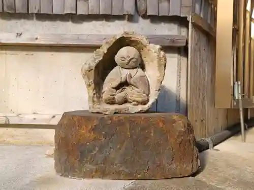 無量寺の{uncategorized: "未分類", other: "その他", undefined: "問題あり", building: "その他建物", grave: "お墓", sacred_gate: "鳥居", guardian: "狛犬", statue: "像", buddha: "仏像", history: "歴史", nature: "自然", garden: "庭園", animal: "動物", pagoda: "塔", temizu: "手水舎", mountain_gate: "山門・神門", sanctuary: "本殿・本堂", subordinate: "末社・摂社", art: "芸術", scenery: "景色", jizo: "地蔵", ema: "絵馬", goshuin: "御朱印", omikuji: "おみくじ", items: "授与品その他", amulet: "お守り", goshuincho: "御朱印帳", eats: "食事", festival: "お祭り", votive_dance: "神楽", shichigosan: "七五三参", wedding: "結婚式", experience: "体験その他", initially: "初詣", around: "周辺", anti_infection: "感染症対策"}