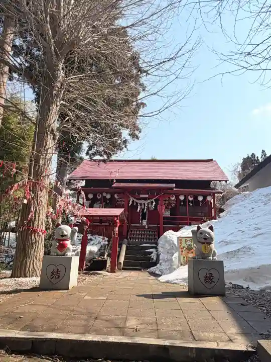 鹿角八坂神社の{uncategorized: "未分類", other: "その他", undefined: "問題あり", building: "その他建物", grave: "お墓", sacred_gate: "鳥居", guardian: "狛犬", statue: "像", buddha: "仏像", history: "歴史", nature: "自然", garden: "庭園", animal: "動物", pagoda: "塔", temizu: "手水舎", mountain_gate: "山門・神門", sanctuary: "本殿・本堂", subordinate: "末社・摂社", art: "芸術", scenery: "景色", jizo: "地蔵", ema: "絵馬", goshuin: "御朱印", omikuji: "おみくじ", items: "授与品その他", amulet: "お守り", goshuincho: "御朱印帳", eats: "食事", festival: "お祭り", votive_dance: "神楽", shichigosan: "七五三参", wedding: "結婚式", experience: "体験その他", initially: "初詣", around: "周辺", anti_infection: "感染症対策"}