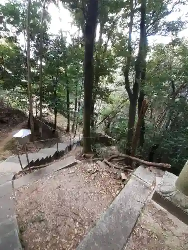 磐船大神社の{uncategorized: "未分類", other: "その他", undefined: "問題あり", building: "その他建物", grave: "お墓", sacred_gate: "鳥居", guardian: "狛犬", statue: "像", buddha: "仏像", history: "歴史", nature: "自然", garden: "庭園", animal: "動物", pagoda: "塔", temizu: "手水舎", mountain_gate: "山門・神門", sanctuary: "本殿・本堂", subordinate: "末社・摂社", art: "芸術", scenery: "景色", jizo: "地蔵", ema: "絵馬", goshuin: "御朱印", omikuji: "おみくじ", items: "授与品その他", amulet: "お守り", goshuincho: "御朱印帳", eats: "食事", festival: "お祭り", votive_dance: "神楽", shichigosan: "七五三参", wedding: "結婚式", experience: "体験その他", initially: "初詣", around: "周辺", anti_infection: "感染症対策"}