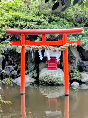 平塚弁財天社の{uncategorized: "未分類", other: "その他", undefined: "問題あり", building: "その他建物", grave: "お墓", sacred_gate: "鳥居", guardian: "狛犬", statue: "像", buddha: "仏像", history: "歴史", nature: "自然", garden: "庭園", animal: "動物", pagoda: "塔", temizu: "手水舎", mountain_gate: "山門・神門", sanctuary: "本殿・本堂", subordinate: "末社・摂社", art: "芸術", scenery: "景色", jizo: "地蔵", ema: "絵馬", goshuin: "御朱印", omikuji: "おみくじ", items: "授与品その他", amulet: "お守り", goshuincho: "御朱印帳", eats: "食事", festival: "お祭り", votive_dance: "神楽", shichigosan: "七五三参", wedding: "結婚式", experience: "体験その他", initially: "初詣", around: "周辺", anti_infection: "感染症対策"}