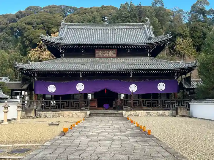 萬福寺の{uncategorized: "未分類", other: "その他", undefined: "問題あり", building: "その他建物", grave: "お墓", sacred_gate: "鳥居", guardian: "狛犬", statue: "像", buddha: "仏像", history: "歴史", nature: "自然", garden: "庭園", animal: "動物", pagoda: "塔", temizu: "手水舎", mountain_gate: "山門・神門", sanctuary: "本殿・本堂", subordinate: "末社・摂社", art: "芸術", scenery: "景色", jizo: "地蔵", ema: "絵馬", goshuin: "御朱印", omikuji: "おみくじ", items: "授与品その他", amulet: "お守り", goshuincho: "御朱印帳", eats: "食事", festival: "お祭り", votive_dance: "神楽", shichigosan: "七五三参", wedding: "結婚式", experience: "体験その他", initially: "初詣", around: "周辺", anti_infection: "感染症対策"}