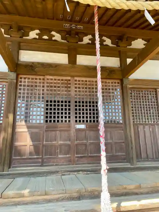 東伏見氷川神社の{uncategorized: "未分類", other: "その他", undefined: "問題あり", building: "その他建物", grave: "お墓", sacred_gate: "鳥居", guardian: "狛犬", statue: "像", buddha: "仏像", history: "歴史", nature: "自然", garden: "庭園", animal: "動物", pagoda: "塔", temizu: "手水舎", mountain_gate: "山門・神門", sanctuary: "本殿・本堂", subordinate: "末社・摂社", art: "芸術", scenery: "景色", jizo: "地蔵", ema: "絵馬", goshuin: "御朱印", omikuji: "おみくじ", items: "授与品その他", amulet: "お守り", goshuincho: "御朱印帳", eats: "食事", festival: "お祭り", votive_dance: "神楽", shichigosan: "七五三参", wedding: "結婚式", experience: "体験その他", initially: "初詣", around: "周辺", anti_infection: "感染症対策"}