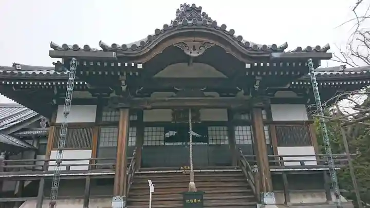 円蔵院の本殿・本堂