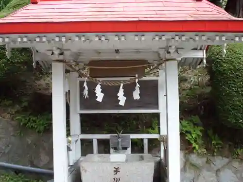 山田八幡宮の手水舎