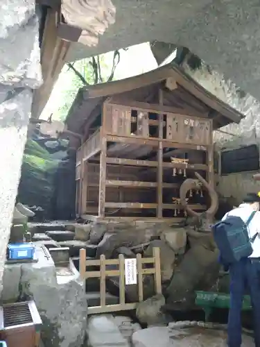 銭洗弁財天宇賀福神社(神奈川県)