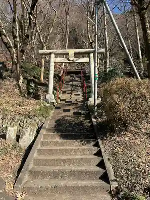 御室社の鳥居